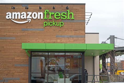 Amazon Is Launching A Grocery Store In Woodland Hills In 2020 Built In La