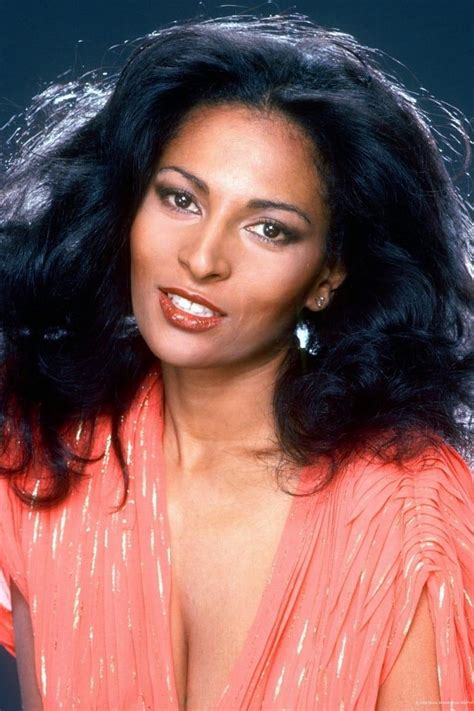 Pam Grier About Entertainmentie