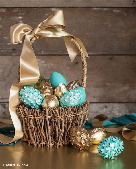 Make Your Own Elegant Decorated Easter Eggs Today