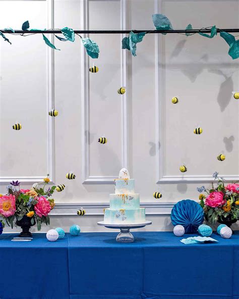 Look no further for creative baby shower ideas, baby shower themes for girls and boys, and baby shower tips. Friday Finds... - Effortless Style Blog