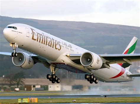 Emirates Takes Home 2013 Worlds Best Airline Award Al Bawaba