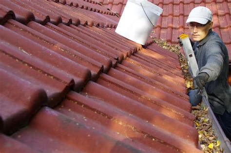That opens up a whole new set of issues, but for this discussion you must get a copy of the insurance from the subcontractor in addition to the general contractor. How to Clean Rain Gutters on a 2 Story House (The Safe ...