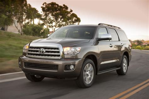 2014 Toyota Sequoia News And Information