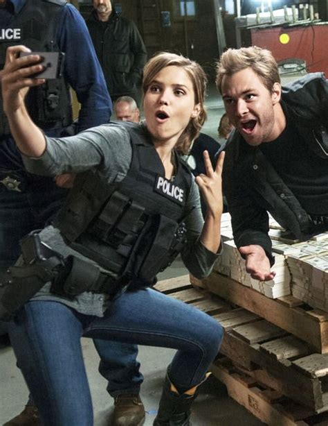 Lindsay And Ruzek X Nbc Chicago Pd Chicago Pd Cast Chicago Hot Sex Picture