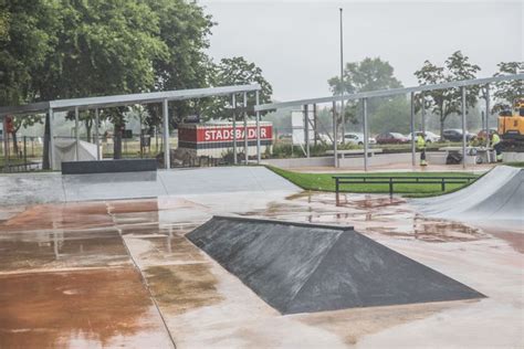 Skatepark gent is er voor alle skateliefhebbers ongeacht het skateniveau dat je haalt. Flips en grinds op de Blaarmeersen: grootste skatepark van ...