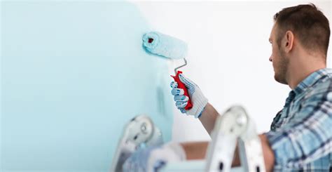 It includes applying paint and wallpaper, speciality finishes and basic skills and techniques. Painting and Decorating Diploma