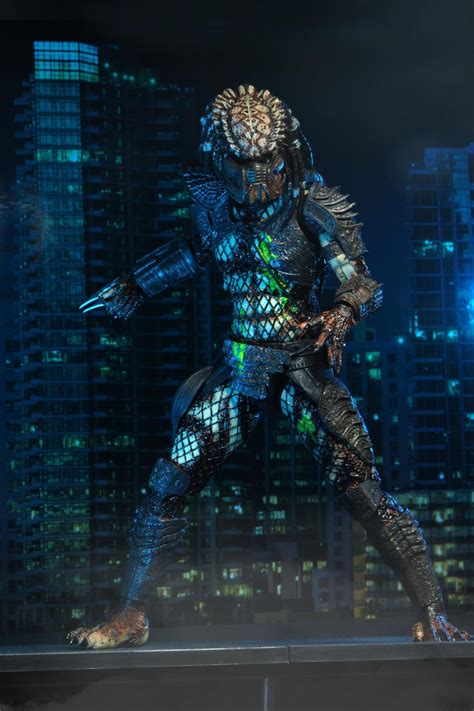 Neca Predator 2 Battle Damaged City Hunter Predator 8 Action Figure
