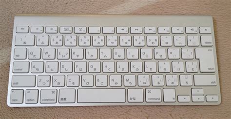 I am trying to install the a1314 wireless keyboard, the add a device window is not finding it, i have pressed the right hand side and the light is on, need help from an expert! Apple A1314 MC184J/A