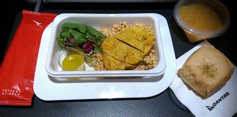 Select Your Meal Before Flying On Qantas Economy Traveller