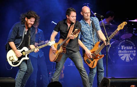 Eli Young Band Take Evolutionary Step With New Ep Turn It On Rolling Stone