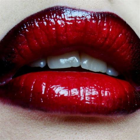 Kiss Of Darkness Ombre Lips Lip Liner Lips