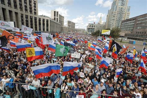 Barring Of Moscow Council Candidates Draws To Protest The