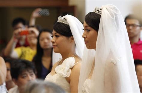 Taiwan Holds First Same Sex Buddhist Wedding · Thejournal Ie