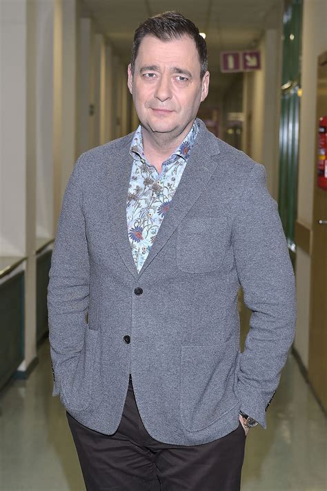 Z wykształcenia jest aktorem, w 1995 roku ukończył warszawską pwst. Jacek Rozenek trafił do szpitala w poważnym stanie ...