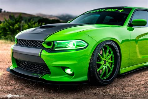 Research the 2021 dodge charger with our expert reviews and ratings. Dodge Charger SRT 392 Gets New Wheels | MAXTUNCARS