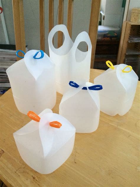 I have heard the term used to another african native, the genus lampranthus (ice plant) consists of a large number of species used very commonly as ground cover in warmer climates. 37 Brilliant Ways to Reuse an Empty Milk Jug