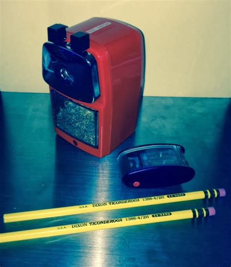 Pencil Reviewer Review The Classroom Friendly Pencil Sharpener