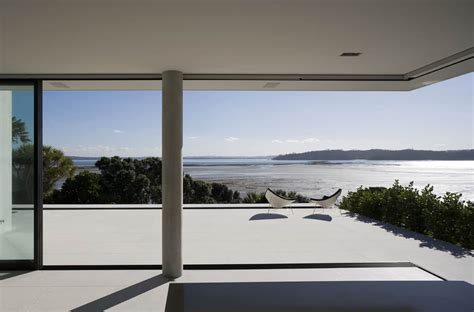 Serene Minimalist Beach House In Auckland Sustainable Architecture