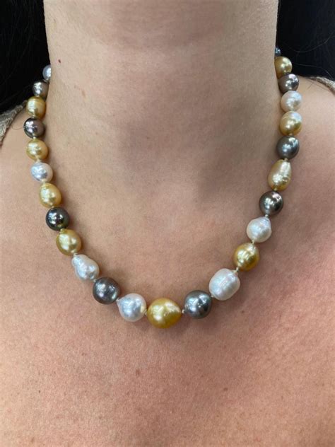 White And Golden South Sea Tahitian Baroque Pearl Necklace 14 Karat