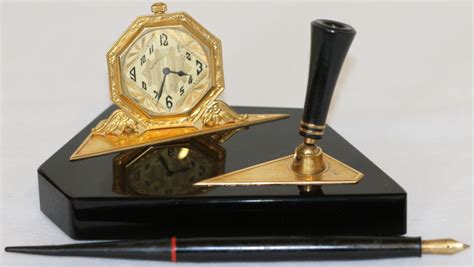 Elgin Art Deco Desk Set With Clock And Pen Mounted On A Black Marble