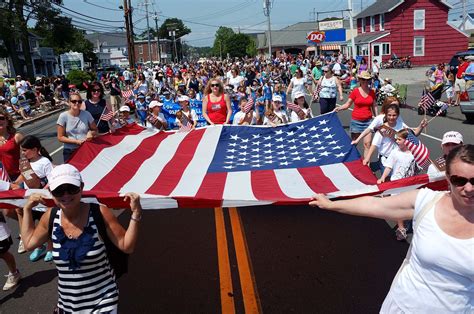 May 28 Fairfield Ct Marks Memorial Day With Parade
