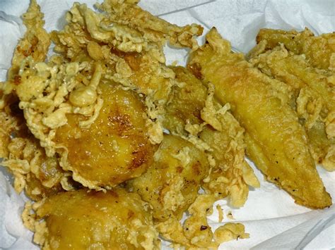 Pisang goreng is most often associated with indonesia, and indeed the country has the largest variety of pisang goreng recipes. D a r i B i n t a n g : : :: Tepung Goreng Pisang dan ...