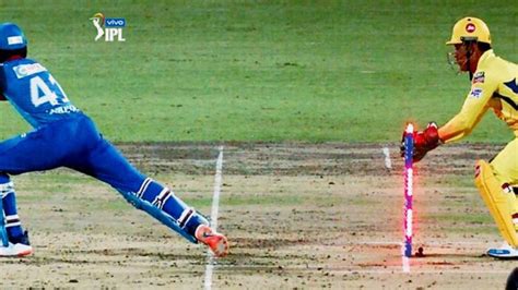 ipl 2019 rishabh pant hits miss for ms dhoni the tale of two stumpings in dc vs csk match