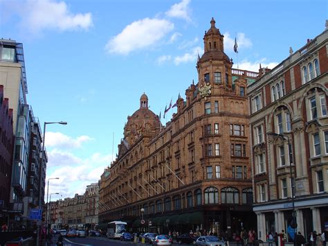 Interesting Fact About Harrod S You Probably Didn T Know London Icons Harrods London