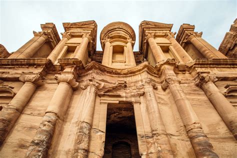 20 Images Of Petra That Show Just How Incredible It Is
