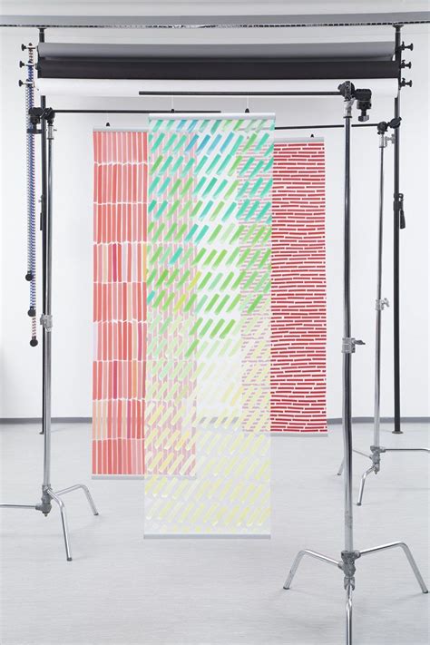 Karikó katalin arckifejezését a maszk miatt nem látni, nyilatkozata pedig illedelmes: notjustuseless: katalin huszár makes fabrics of recycled plastic straws | Fabric installation ...