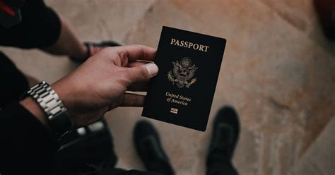 Jak Wyrobi Paszport Ile To Kosztuje I Jak D Ugo B Dziecie Na Niego