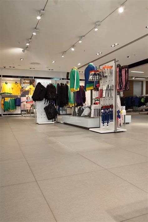 Fliesen outlet in frankfurt adresse & kontaktdaten tipps für den besuch outlets.adresse: NIKE STADIUM STORE, Germany - Fiandre