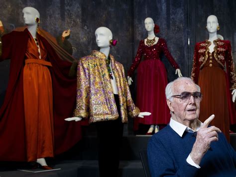 Hubert De Givenchy Famed Couturier Dies At 91 Ncpr News