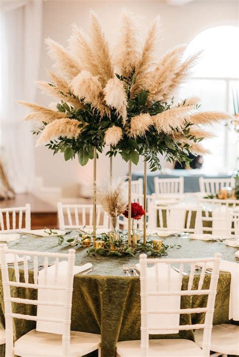 30 Dramatic Pampas Grass Wedding Ideas That Are New And Unique Ewi Wedding Centerpieces
