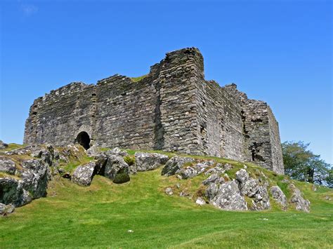 Castle Sween Is An Ancient Ruin Located In Knapdale West Of Scotland