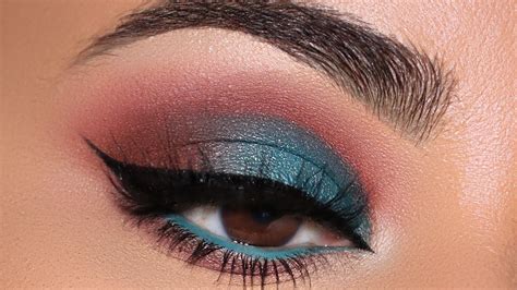Soft Turquoise Cut Crease With Winged Eyeliner Makeup Tutorial Youtube