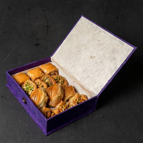 Baklava Small Gift Box 13 Pcs 500 G From Taza Treats Send Gifts