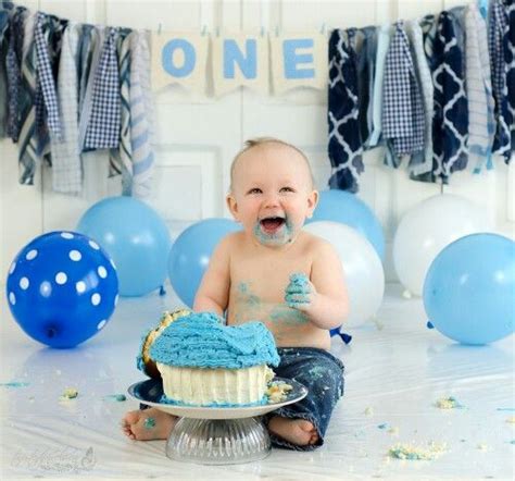 The most appropriate choice will be the design concerned with his favorite. One year old boy cake smash | Baby boy cakes, Baby boy 1st ...