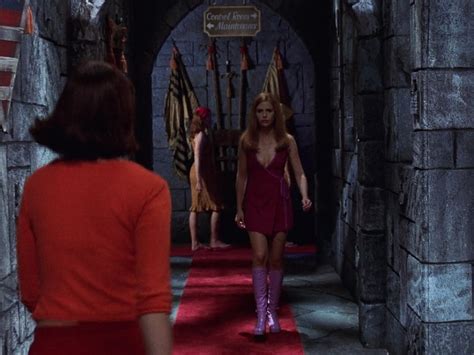 Scooby Doo 2002 Sarah Michelle Gellar As Daphne Daphne Blake