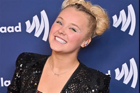 Jojo Siwa Addresses Fans On Tiktok After Backlash