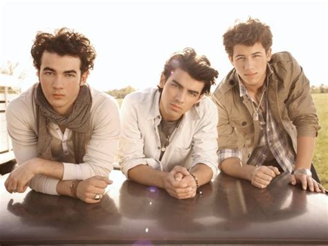 jo bros the jonas brothers photo 17134918 fanpop