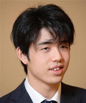 He is the current holder of the kisei and ōi titles. 藤井聡太七段、対局延期で"史上最年少"タイトル挑戦が困難 ...