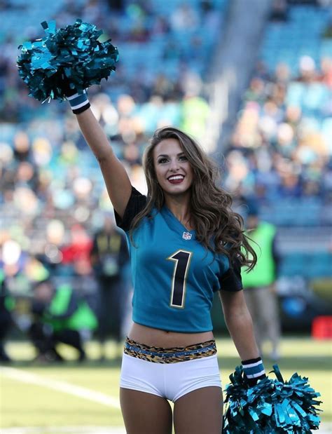 Pin By The Hotstuff Hunter On Nfl Cheerleaders Hottest Nfl Cheerleaders Sexy Cheerleaders