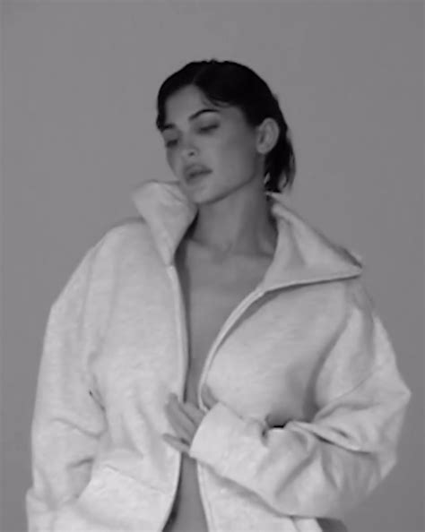 Kylie Jenner Reveals Her Shrinking Boobs As She Goes Topless In Khy