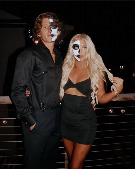 Couple Halloween Costume Ideas 32 Easy Couple Costumes To Copy That Are Perfect For The College