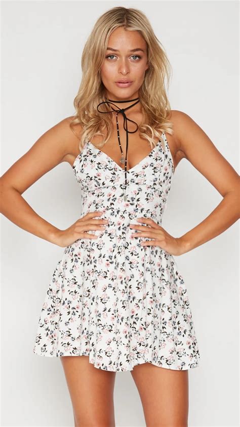 2017 Summer Beach Style Spaghetti Strap Floral Mini Dress Elegant Women Sexy V Neck Backless