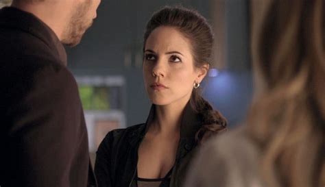 Anna Silk As Bo Lost Girl S1e10 The Mourning After Screencap By Dragonlady981 Lost Girl
