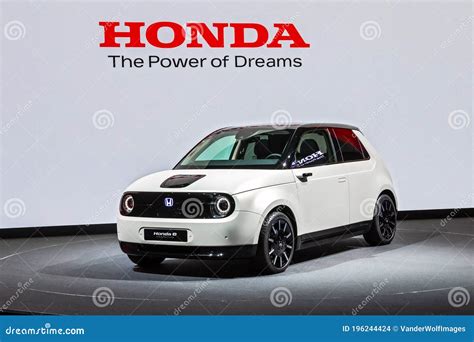 Honda E Prototype Ev Car Revealed At The 89th Geneva International