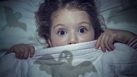 10 Things You Can Do To Help Your Kid Get Over Their Fear Of The Dark