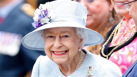 Queen Elizabeth Was Battling Bone Marrow Cancer In Her Final Year